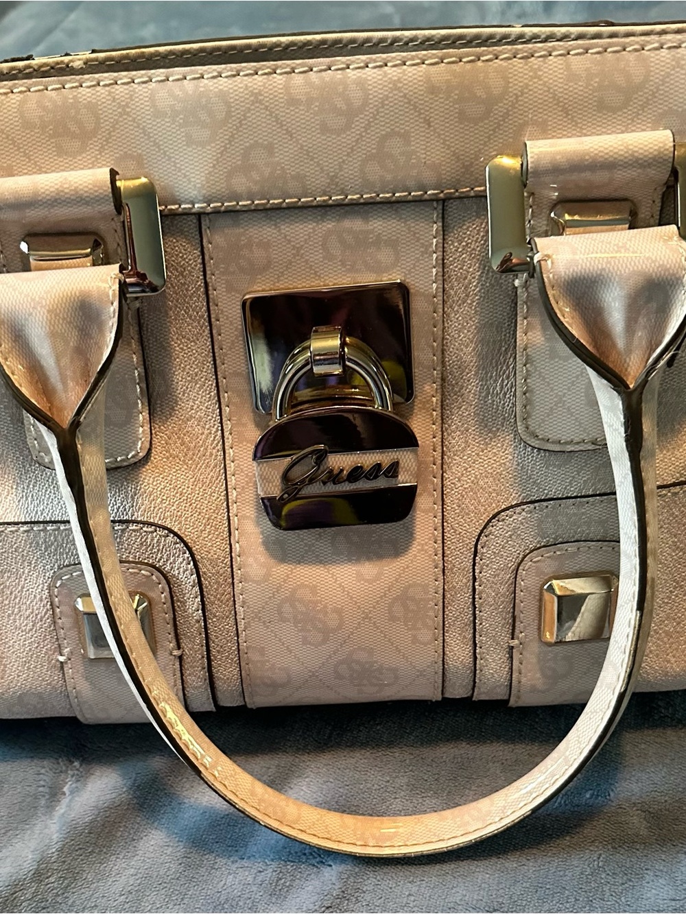 Vintage Guess shoulder bag with padlock